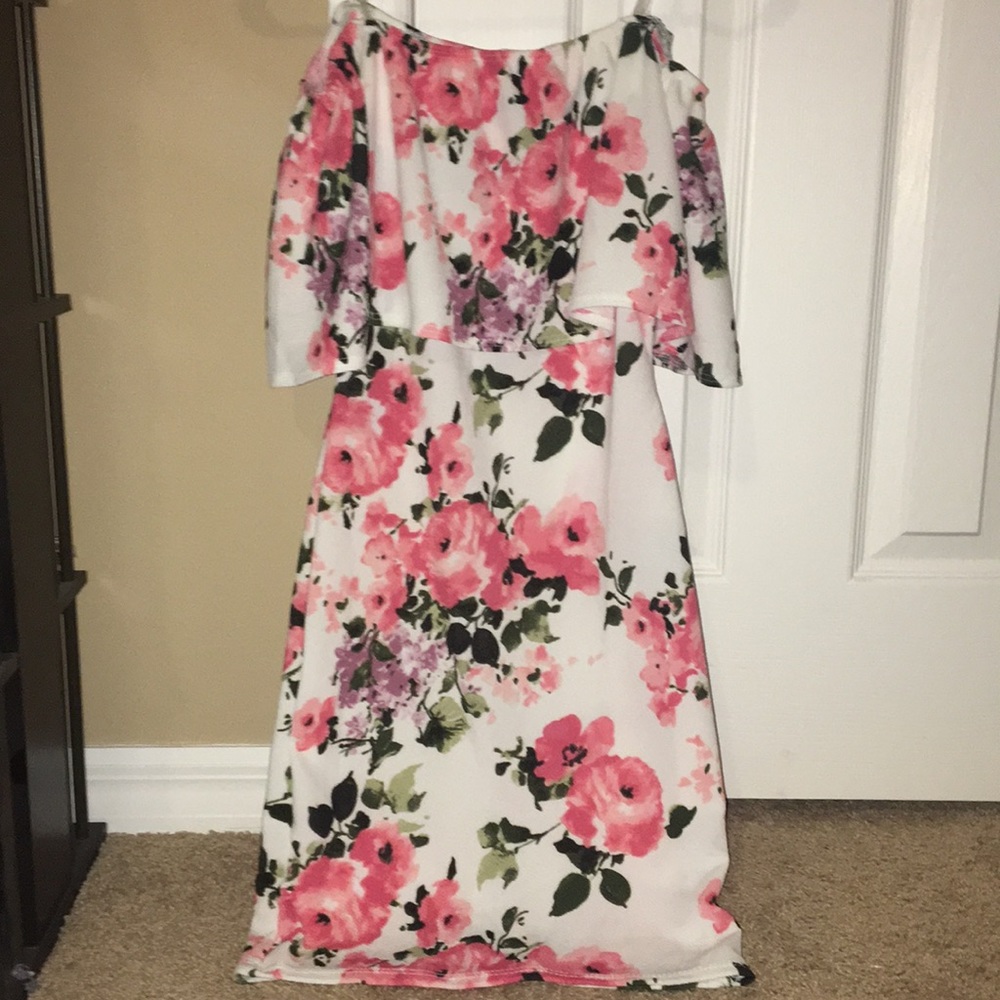 Form fitting off the shoulder floral dress